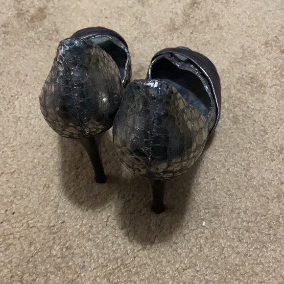 Silver and Black Guess Heels - Picture 2 of 5